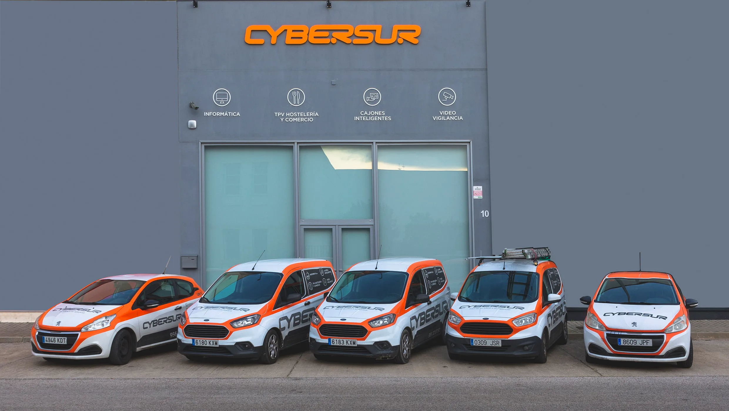 Equipo de YaSolutions by Cybersur en sus oficinas de Jerez de la Frontera